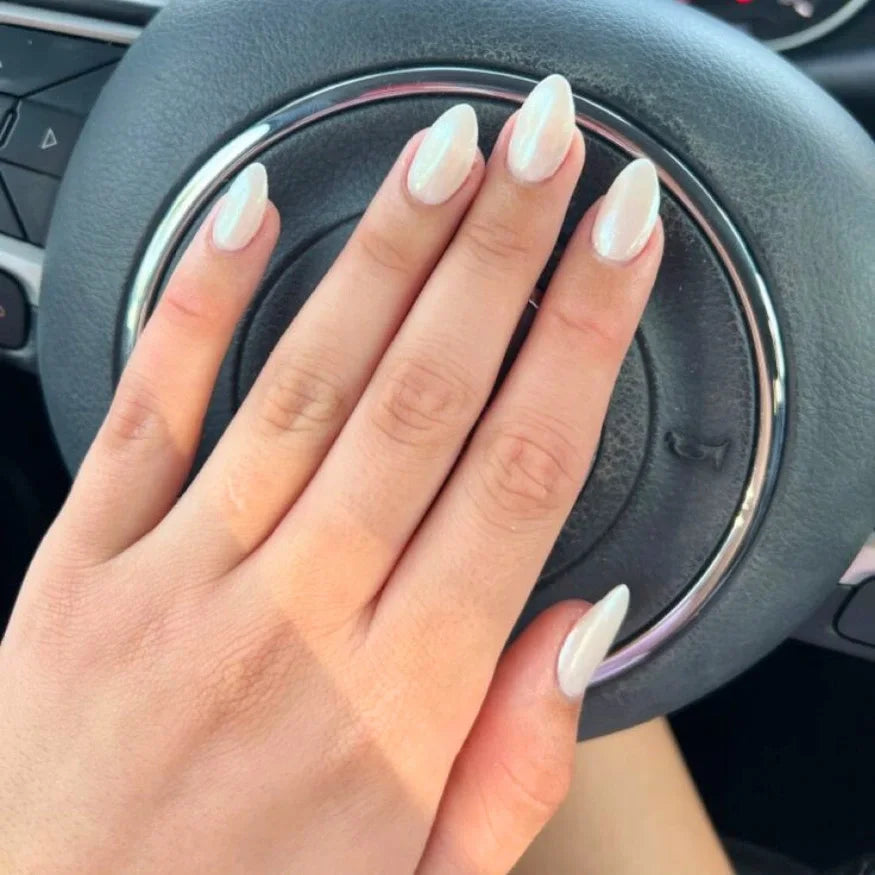 Vanilla chrome gel nail strips closeup